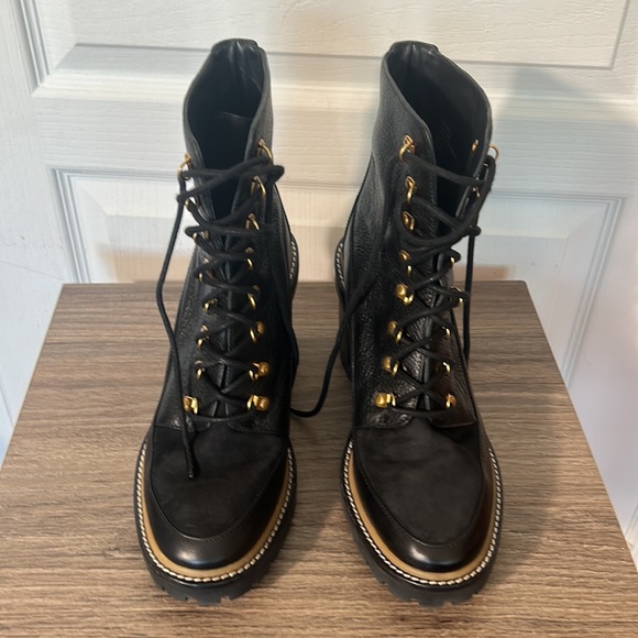 TORY BURCH LUG SOLE LEATHER BOOTS LACED UP GOLD HARDWARE IN SIZE 9.5M - Picture 4 of 10